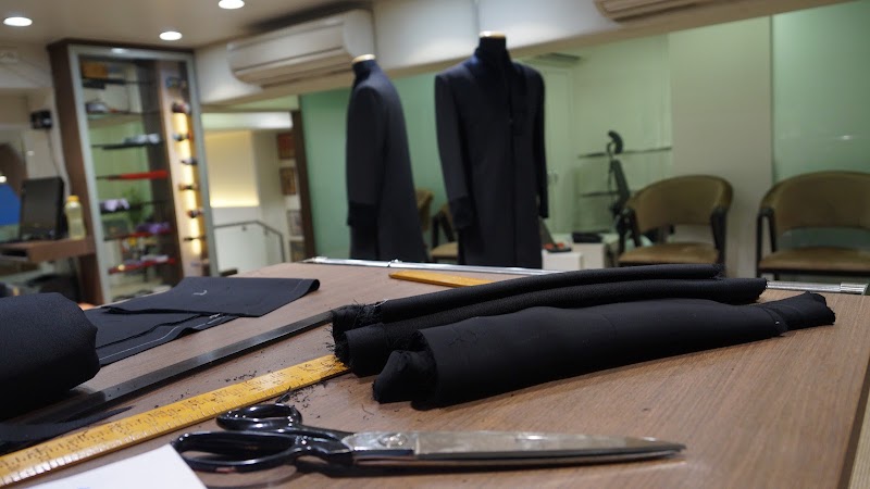 9 to 7 Fashions - 9 to 7 Fashions 7, 8 and 15, Station View Building, opposite Chembur Station, Chembur West, Chembur Gaothan, Chembur, Mumbai, Maharashtra 400071, India