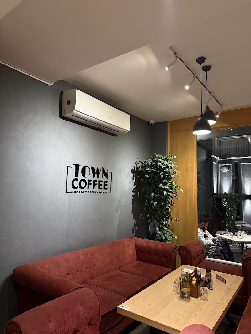 Town Coffee 2.0 - Town Coffee 2.0 Plot no. 4, Durgadas Colony, C Scheme, Ashok Nagar, Jaipur, Rajasthan 302001, India