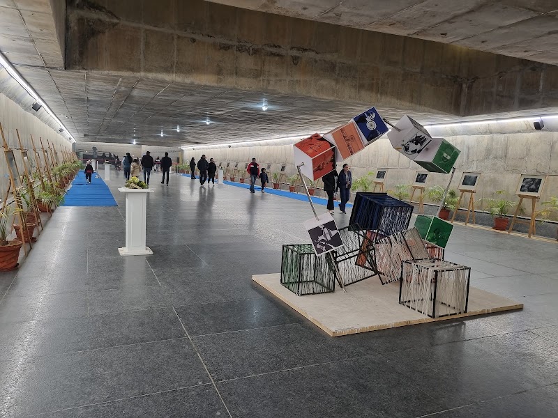 Subway (Underground Tunnel) - Subway (Underground Tunnel) PQVM+P8C, 17A, Sector 17, Chandigarh, 160017, India