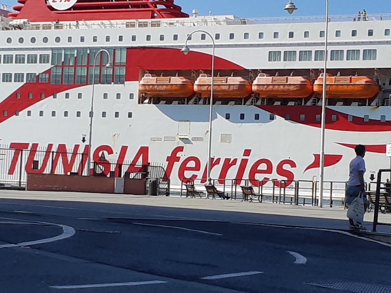 Genua Fähre Italien - Genua Fähre Italien, Piazzale dei Traghetti Iqbal Masih, 5, 16126 Genova GE, Italy