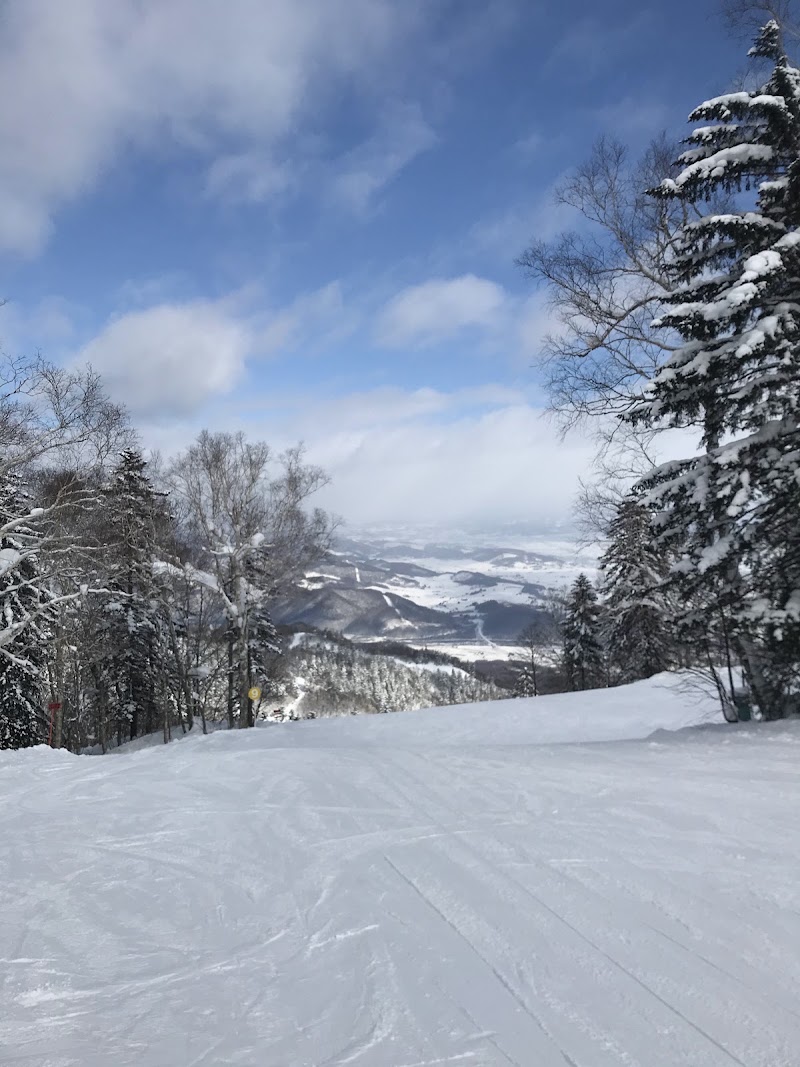 富良野スキー場 富良野ZONE - 富良野スキー場 富良野ZONE Nakagoryo, Furano, Hokkaido 076-8511, Japan