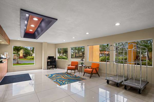 Quality Inn Sarasota I-75 - Quality Inn Sarasota I-75, 5778 Clark Rd, Sarasota, FL 34233, USA