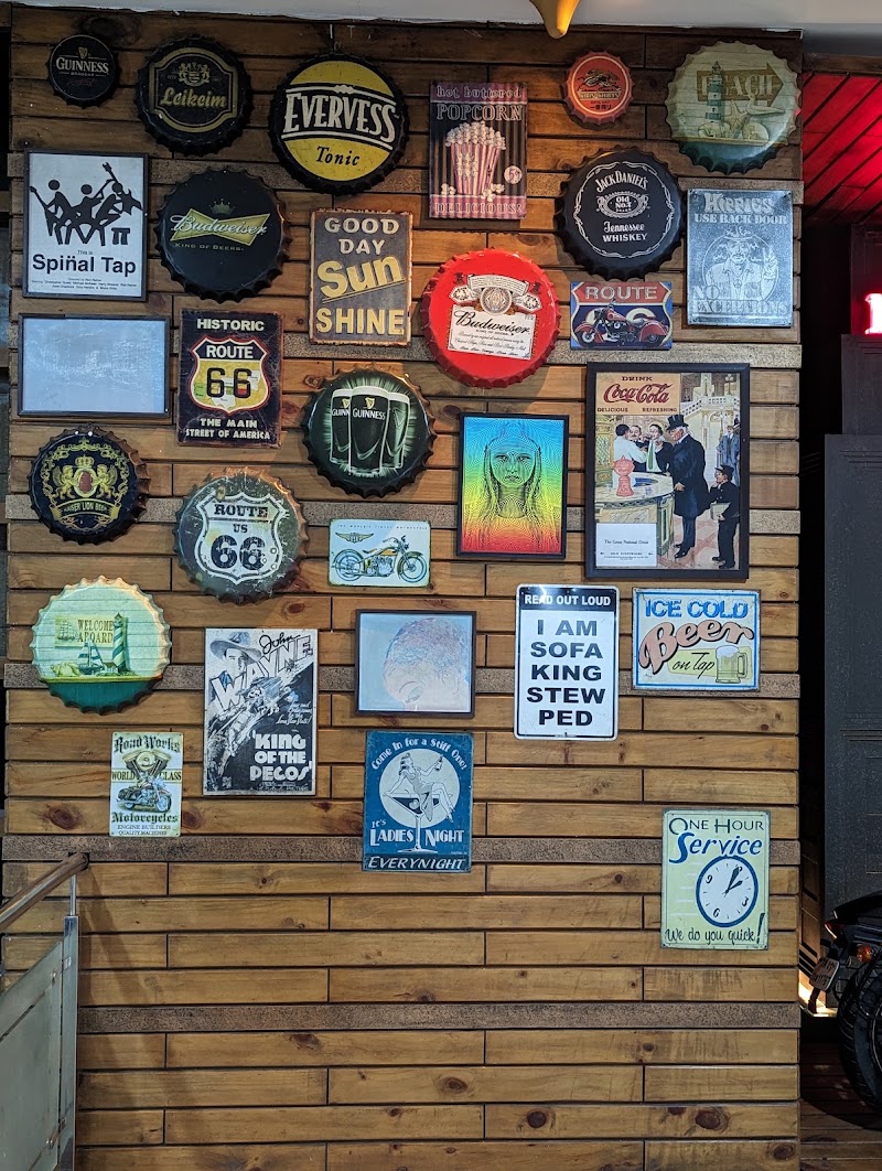 Manhattan Bar & Brewery - Manhattan Bar & Brewery 1st Floor Global Foyer Mall Unit 001, Golf Course Rd, Sector 43, Gurugram, Haryana 122009, India