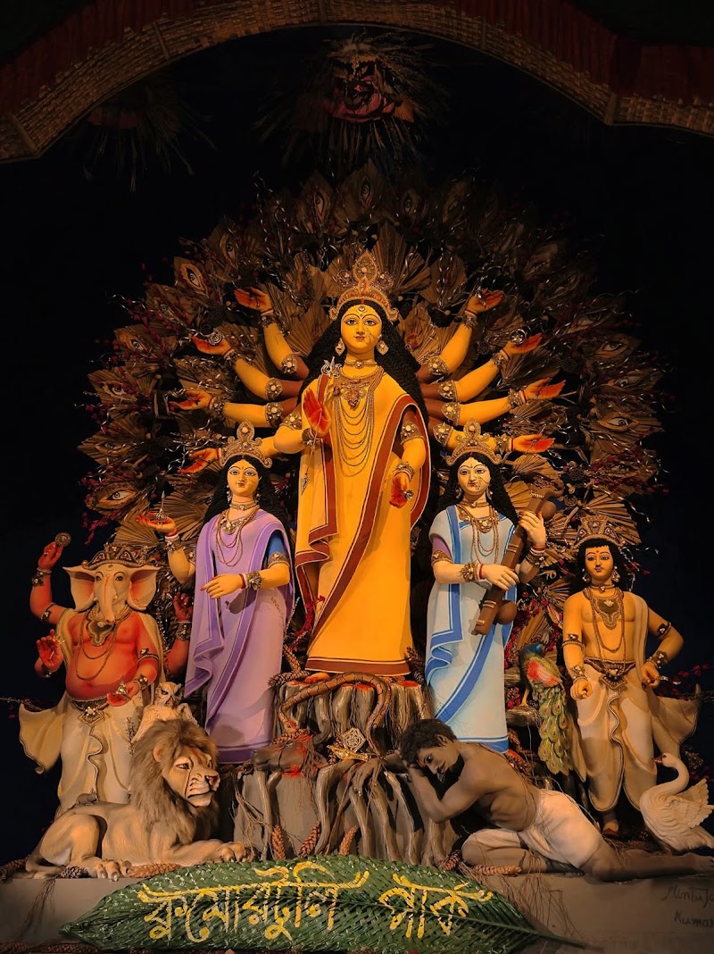 Kumartuli Park - Kumartuli Park, SARBOJANIN DURGOTSAB COMMITTEE, 8B, Abhay Mitra St, Sovabazar, Kumartuli, Shobhabazar, Kolkata, West Bengal 700005, India