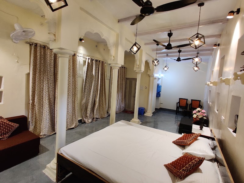 Shivangan Heritage HomeStays near ghat - Shivangan Heritage HomeStays near ghat, B 2/69, in front of adarsh shiksha mandir, bhadaini, Shivala, Varanasi, Uttar Pradesh 221005, India