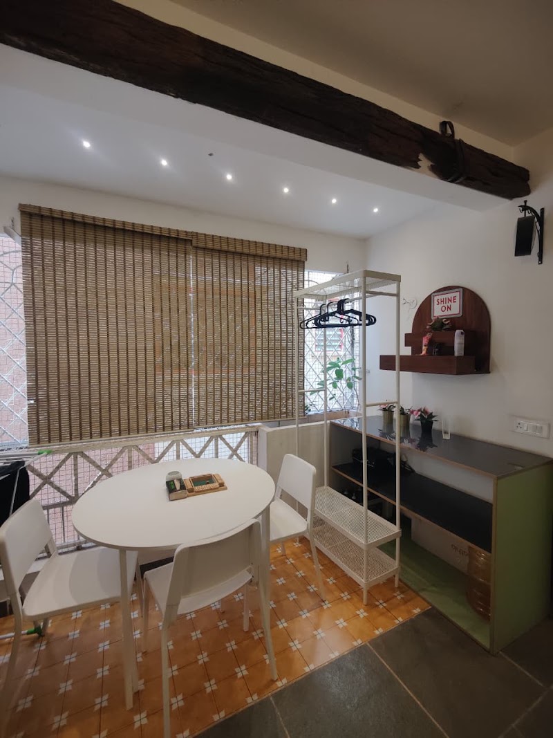 Cozy 1 bhk in Malleswaram - couple friendly - Cozy 1 bhk in Malleswaram - couple friendly Templeview apartment, 2nd Temple Street, Vyalikaval, Kodandarampura, Malleshwaram, Bengaluru, Karnataka 560003, India