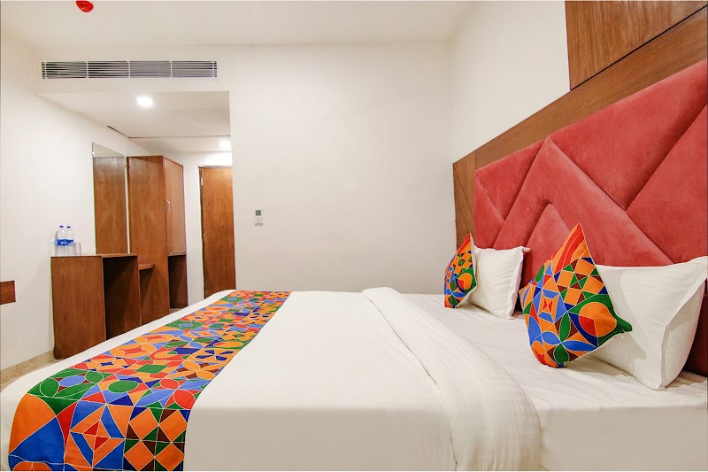 Suman Castle Hotel - Suman Castle Hotel, Shaheed Bhagat Singh Rd, Town Hall, Katra Ahluwalia, Amritsar, Amritsar Cantt., Punjab 143006, India