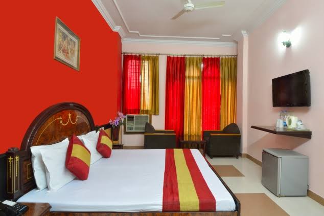 Hotel Delux Inn-Best Hotel/Banquet Hall in Agra - Hotel Delux Inn-Best Hotel/Banquet Hall in Agra MG Tower, Fatehabad Rd, Bansal Nagar, Tajganj, Agra, Uttar Pradesh 282001, India