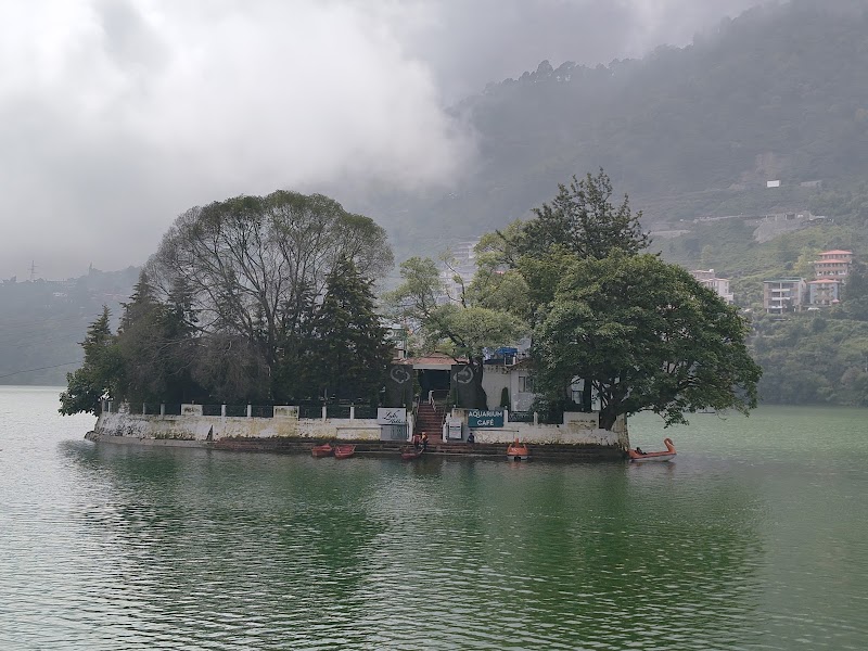 Aquarium Island Cafe - Bhimtal - Aquarium Island Cafe - Bhimtal, Aquarium Island, Bhimtal, Uttarakhand 263136, India