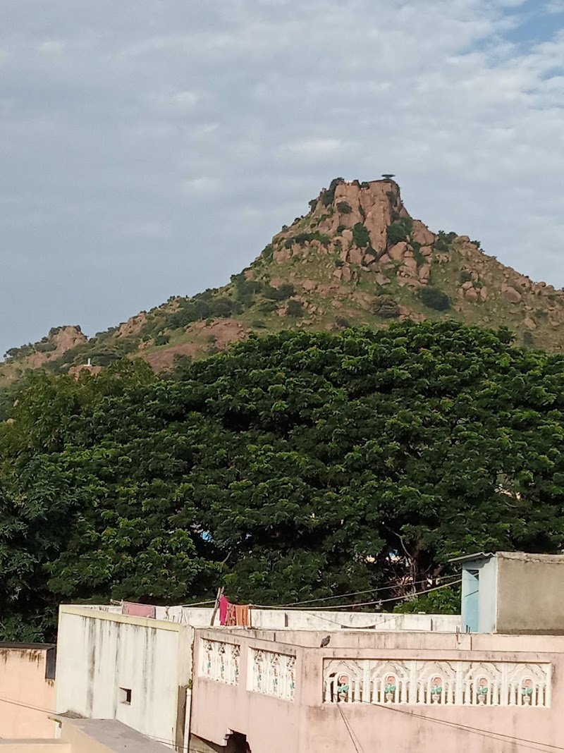 Pantha Nivas - Pantha Nivas M.R. Brother's Lodge, Main Bazaar Rd, Sripuram, Saidapet, Vellore, Tamil Nadu 632004, India