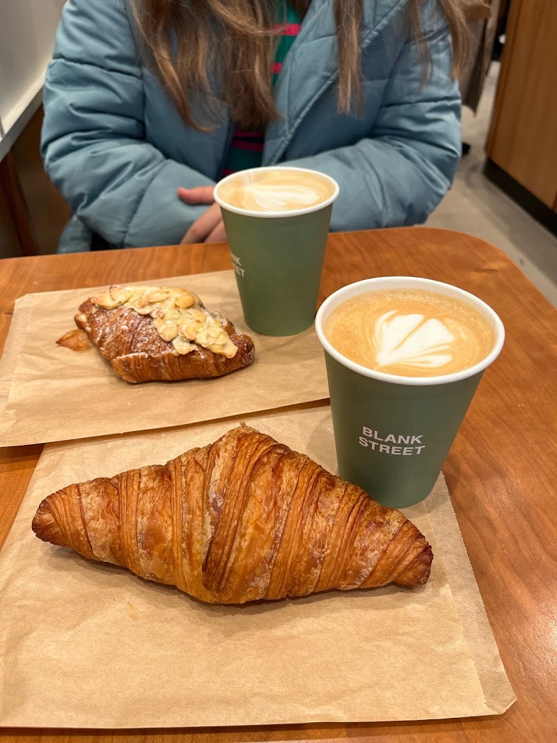 Blank Street Coffee - Blank Street Coffee 159 Praed St, Tyburnia, London W2 1RL, UK
