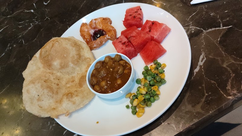 Udman Hotel Chhatarpur - Udman Hotel Chhatarpur Chandan Hola, Plot No. 538, Main Chhatarpur Rd, Chhatarpur, New Delhi, Delhi 110074, India