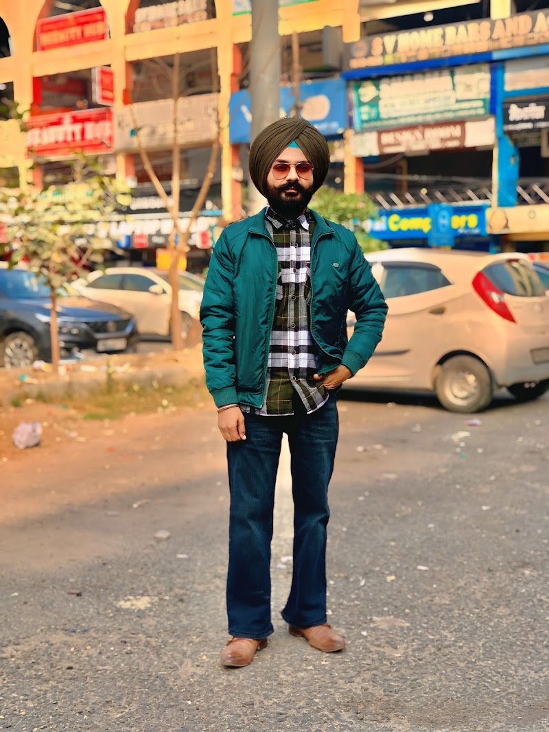 Lawrence road - Lawrence road, 2, Lawrence Road, Opposite Ritu Wears, White Avenue, Amritsar, Punjab 143001, India