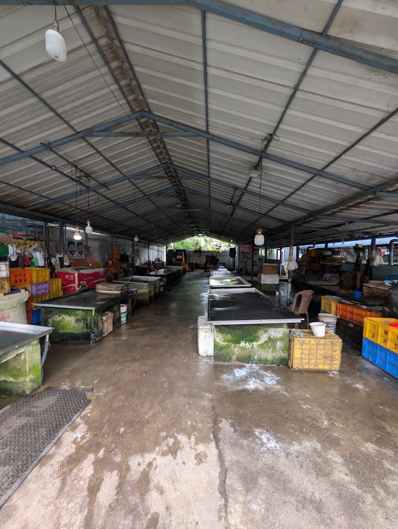 Kalavoor Market - Kalavoor Market, H8CH+95Q, Kalavoor, Keralam 688522, India