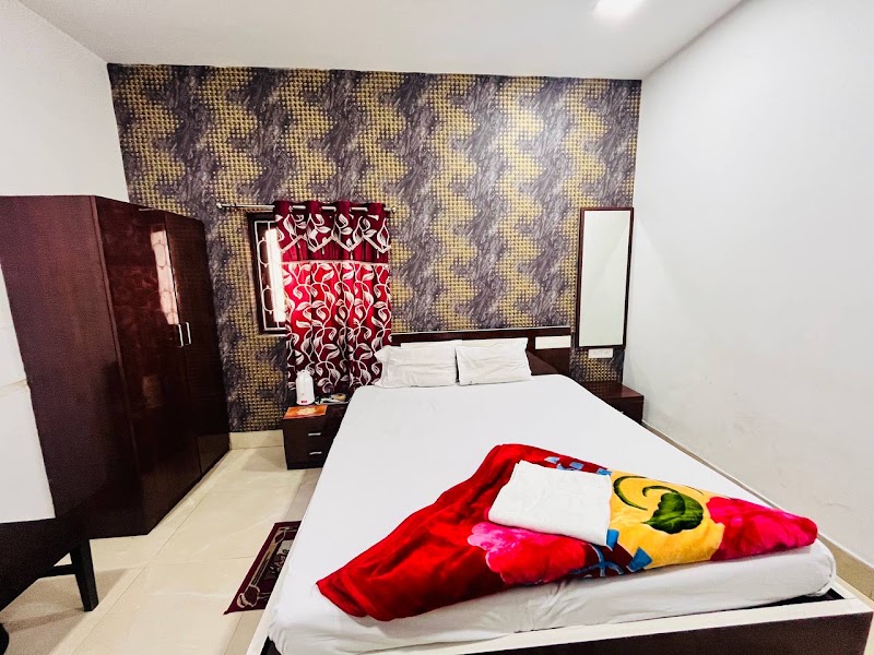 HOTEL AIRLINES - HOTEL AIRLINES Kapalitala Ln, near indian airlines, Bowbazar, Kolkata, West Bengal 700012, India
