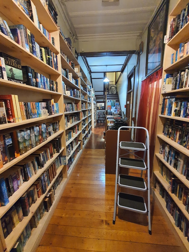 Hard To Find Books - Hard To Find Books 4 Glenside Crescent, Eden Terrace, Auckland 1010, New Zealand