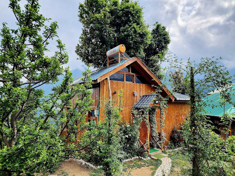 Hunting Wood Treehouse and Kathkuni cottages - Hunting Wood Treehouse and Kathkuni cottages, H9J2+6F Jibhi waterfall road end point of road, Seri, Tandi, Himachal Pradesh 175123, India
