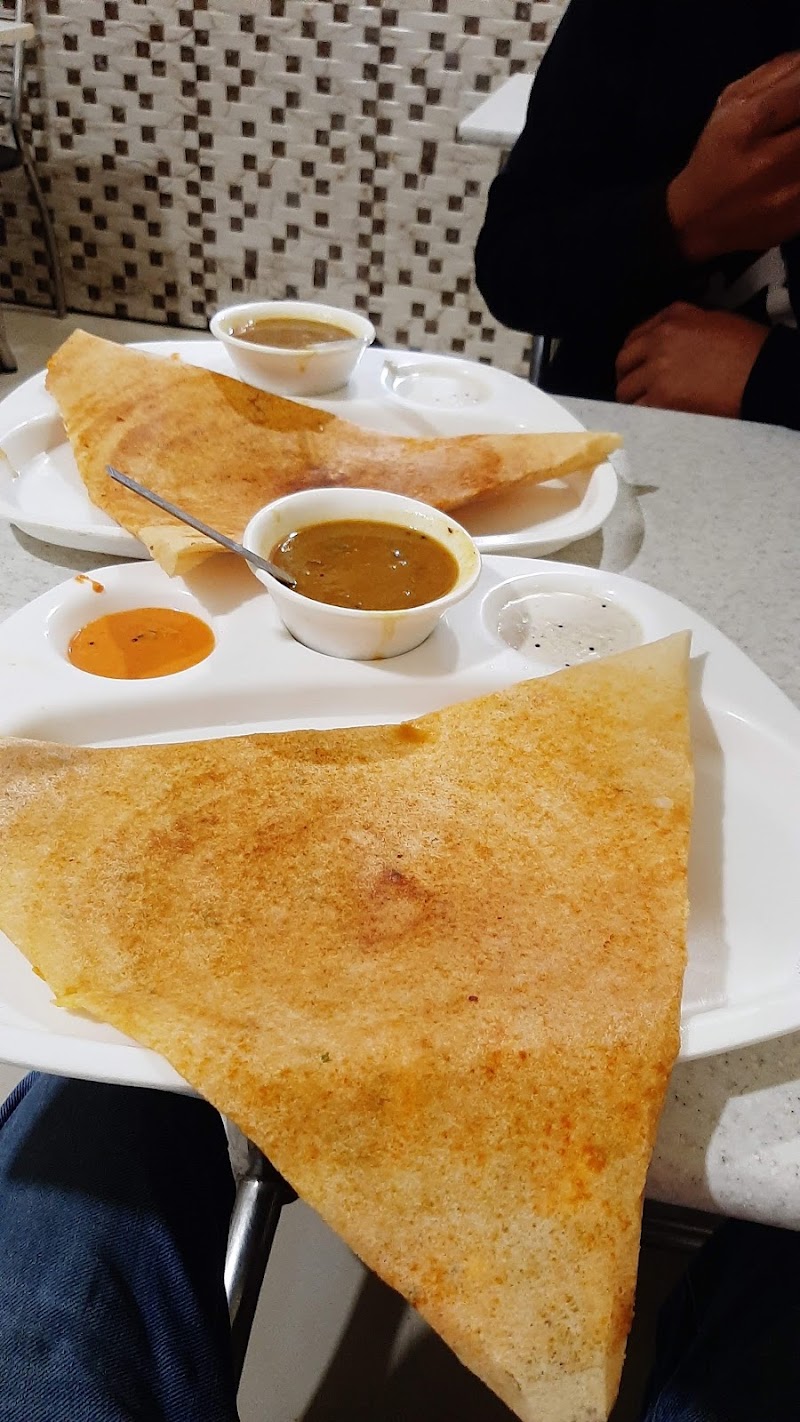 Nagpal Chholey Bhature Wala - Nagpal Chholey Bhature Wala IB Block Rd, Block I, Pocket I, Phase 1, Ashok Vihar, Delhi, 110052, India