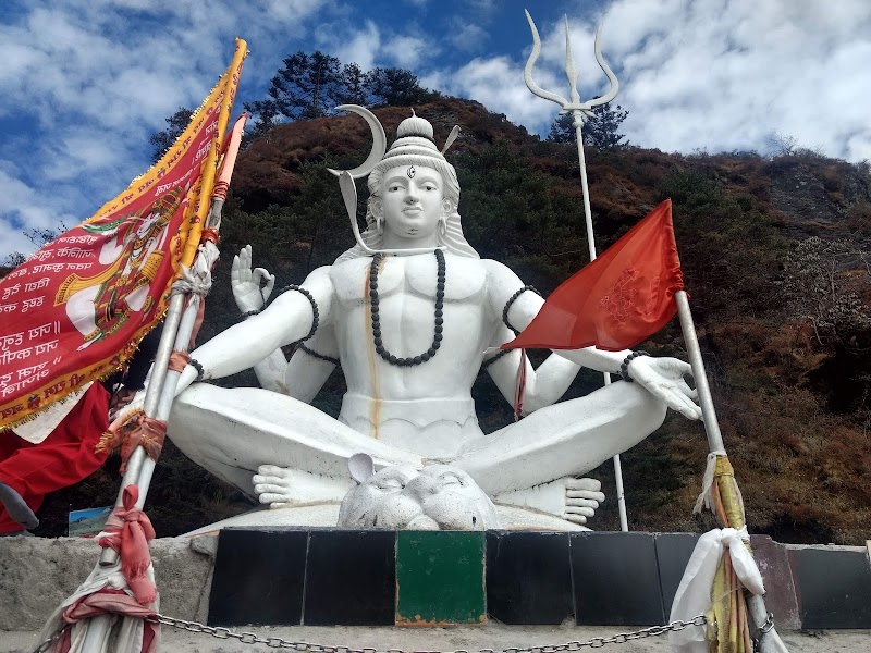 Baba Harbhajan Singh Shrine - Baba Harbhajan Singh Shrine 9R8Q+85V, Phadamchen, Sikkim 737102, India