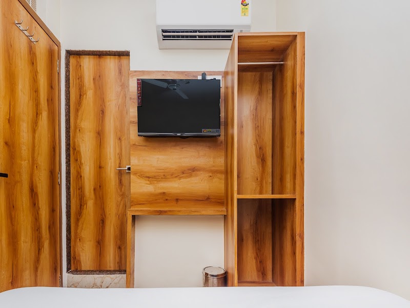 Hotel Era - Stay Near International Airport - Hotel Era - Stay Near International Airport Saibaba Industrial Estate, B1/B, Marol Maroshi Rd, opposite Hotel Leafio Marigold, Gamdevi, Marol, Andheri East, Mumbai, Maharashtra 400059, India