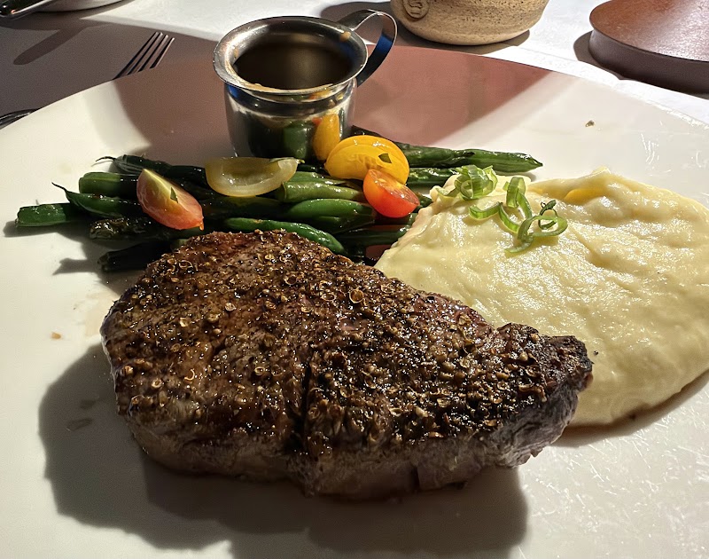 Merriman's Kapalua - Merriman's Kapalua 1 Bay Club Pl, Lahaina, HI 96761, USA