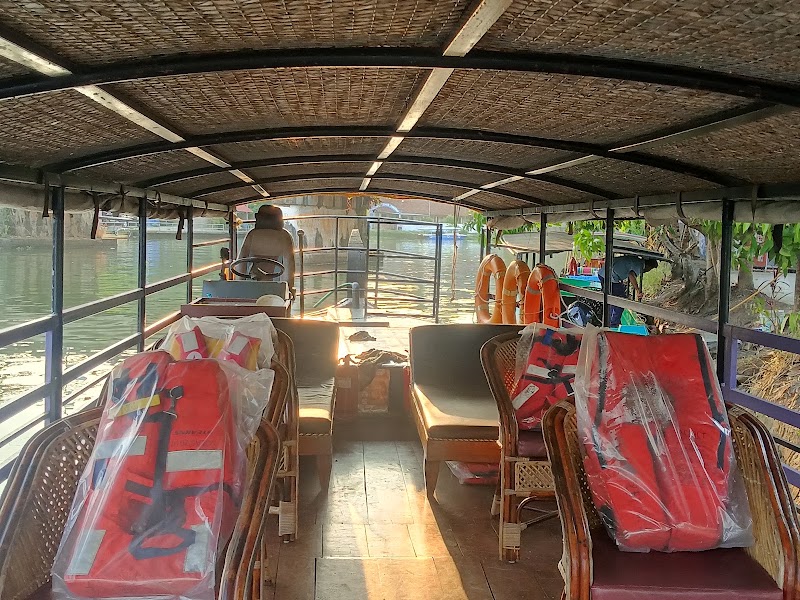 kumarakom Backwater Cruise - kumarakom Backwater Cruise Virippukala, Kavanattinkara, Kumarakom, Kerala 686563, India