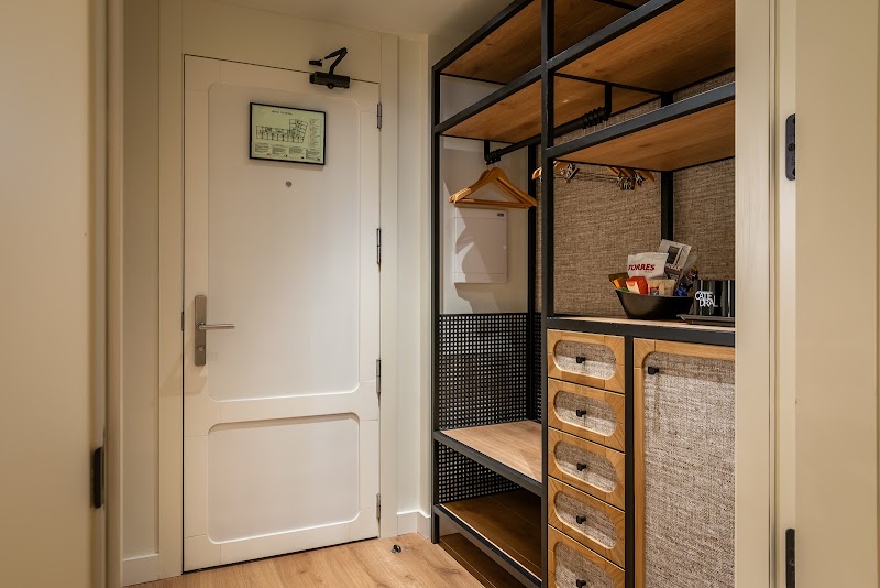 Hotel Barcelona Catedral - Hotel Barcelona Catedral Carrer dels Capellans, 4, Ciutat Vella, 08002 Barcelona, Spain
