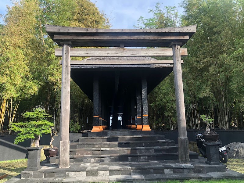 The Istana - The Istana Jl. Uluwatu Jl. Pantai Suluban, Pecatu, Kec. Kuta Sel., Kabupaten Badung, Bali 80361, Indonesia