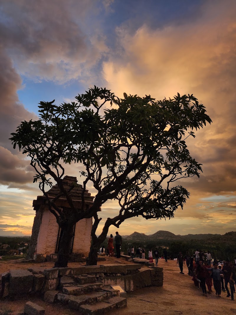 Sunset point - Hemakuta Gudda - Sunset point - Hemakuta Gudda, Hemakuta Hill, 8FJ5+XRQ, SH 131, Krishnapura, Karnataka 583239, India