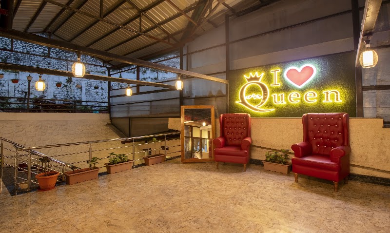 Treebo Premium Queen Of Hills Near Mall Road - Treebo Premium Queen Of Hills Near Mall Road Chaman Estate Road, Library Chowk, near Radha Bhawan Estate, The Mall Road, Mussoorie, Uttarakhand 248179, India