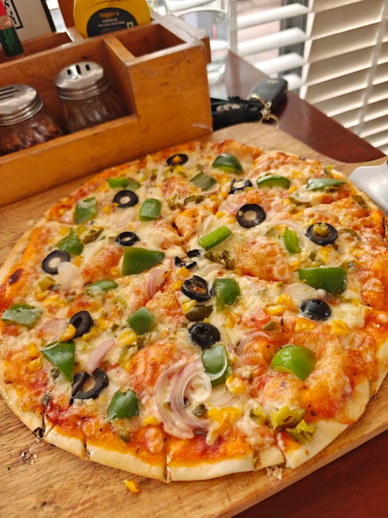 Olly - Olly Shop #101, near Building #8 . CyberHub, DLF Cyber City, DLF Phase 2, Sector 24, Gurugram, Haryana 122002, India