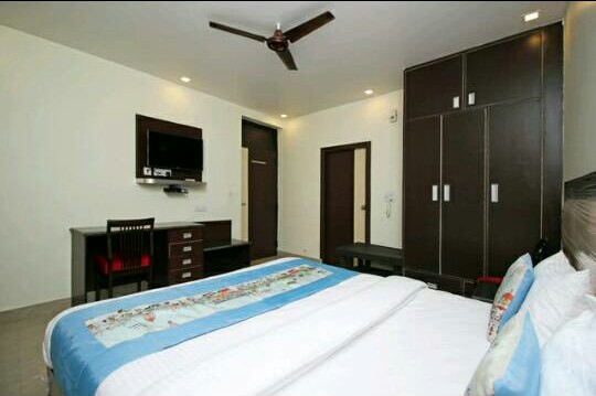 OYO Us Executive Suites Near Inox Gurgaon Dreamz - OYO Us Executive Suites Near Inox Gurgaon Dreamz 1149/1, New Railway Rd, Dayanand Colony, Sector 6, Gurugram, Haryana 122001, India