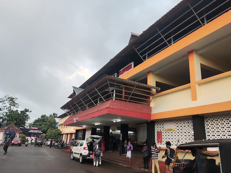 Alappuzha Railway Station - Alappuzha Railway Station, Kunnumpuram, Alappuzha, Keralam 688012, India