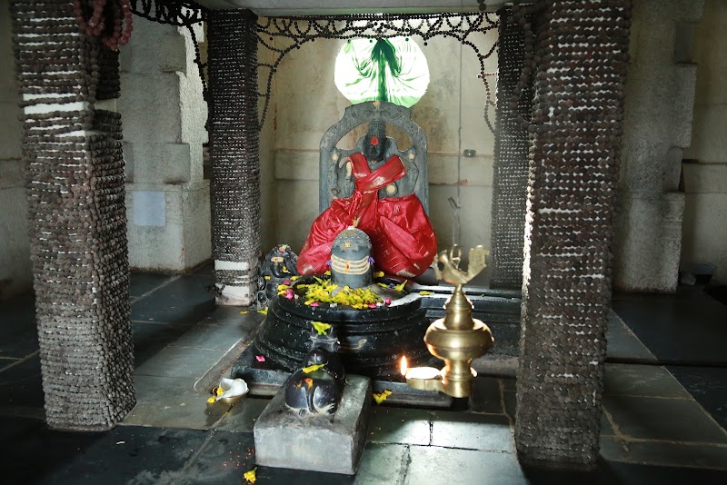 Chintamani Matha Anegundi - Chintamani Matha Anegundi, 8FXV+44C, Anegundi, Karnataka 583227, India