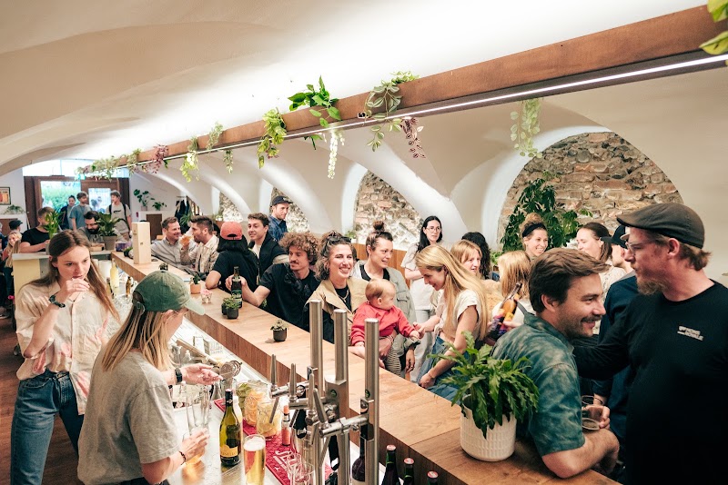 Das Brett - Drinks, Food, Boardgames - Das Brett - Drinks, Food, Boardgames Mariahilfstraße 12, 6020 Innsbruck, Austria