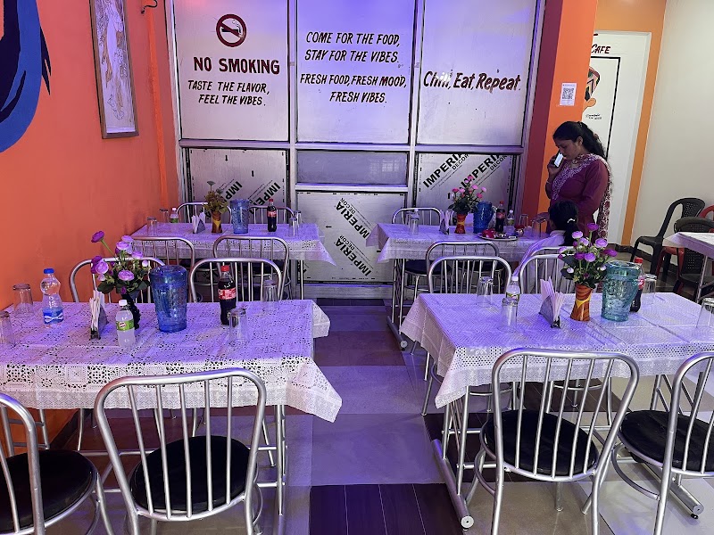 Bir Billing Valley Cafe - Bir Billing Valley Cafe, main bazar 2, minutes walk from bus stand, Bir Rd, opposite Pnb atm, Bir, Talkehr, Himachal Pradesh 175032, India