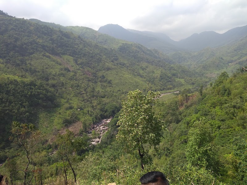 Mawryngkhang Trek - Mawryngkhang Trek, 9R3Q+GVR, Wahkhen, Meghalaya 793110, India