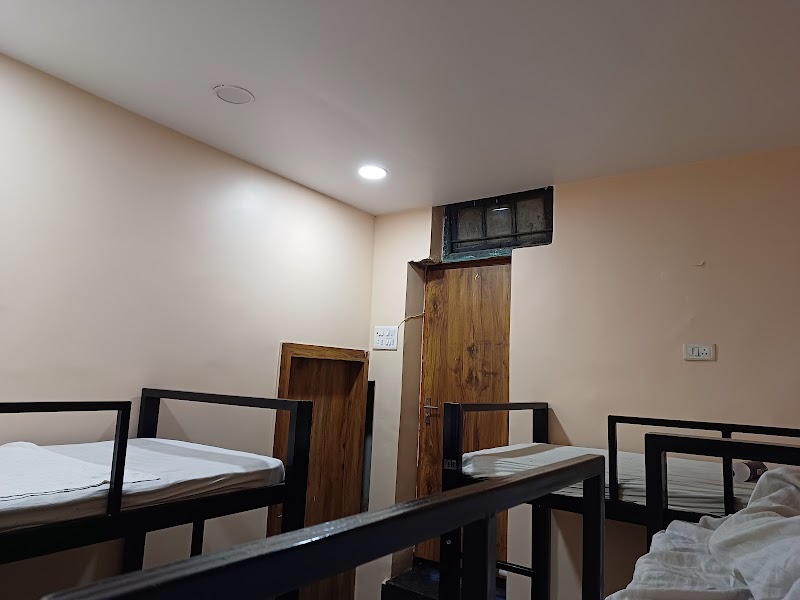 Anandam AC Dormitory & Rooms - Anandam AC Dormitory & Rooms Station Rd, in front of Ganj Post Office, near Railway Station, Narmada Para, Balaji Nagar, Raipur, Chhattisgarh 492009, India