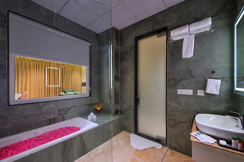 Hotel Sun Ring - Hotel Sun Ring A-16, Fatehabad Rd, Taj Nagri Phase 2, Tajganj, Agra, Uttar Pradesh 282001, India