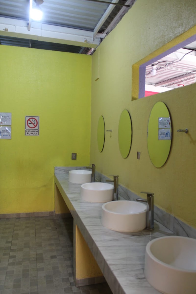Hostel Amigo - Hostel Amigo, Isabel La Católica 61-A, Centro Histórico de la Cdad. de México, Centro, Cuauhtémoc, 06000 Ciudad de México, CDMX, Mexico