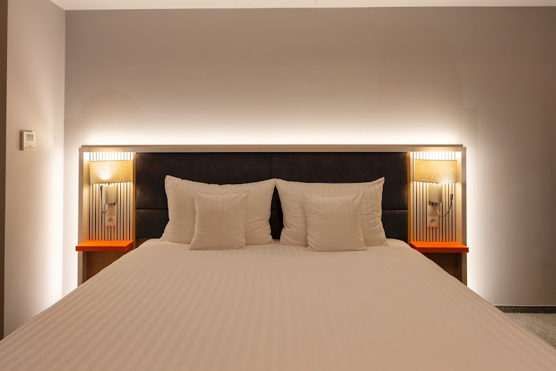 Hotel MDM - Hotel MDM, plac Konstytucji 1, 00-647 Warszawa, Poland
