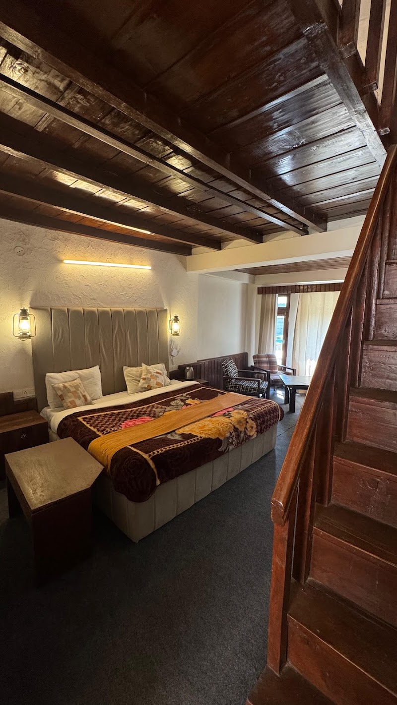 Shanti Cafe - Signature Stays Manali - Shanti Cafe - Signature Stays Manali River Bank, near Clubhouse Road, Old Manali, Manali, Himachal Pradesh 175131, India