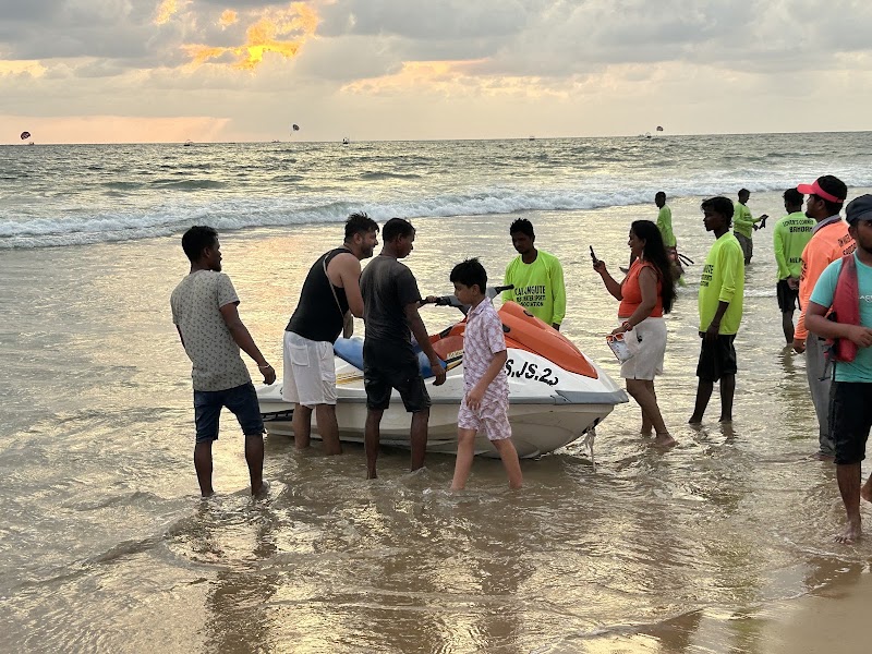 Water Sports Candolim Beach - Water Sports Candolim Beach Candolim Beach Rd, near Car Parking, Candolim, Goa 403515, India