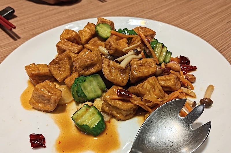 素匯雅集 - 素匯雅集 No. 10號, Alley 3, Lane 55, Section 4, Minsheng E Rd, Jingzhong Village, Songshan District, Taipei City, Taiwan 10574