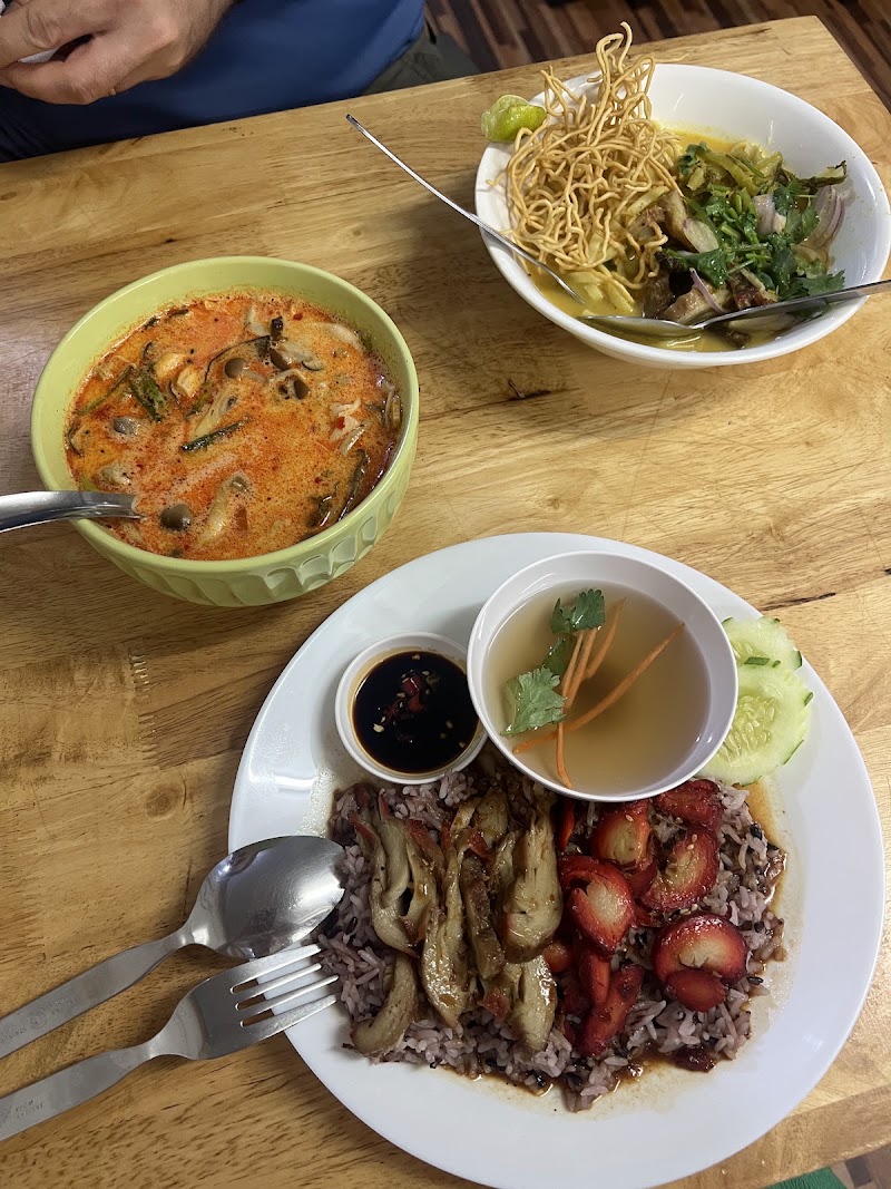 Eat Me Veggie & Vegan - Eat Me Veggie & Vegan 114, 2 Soi Pramot 2, Khwaeng Suriya Wong, Khet Bang Rak, Krung Thep Maha Nakhon 10500, Thailand