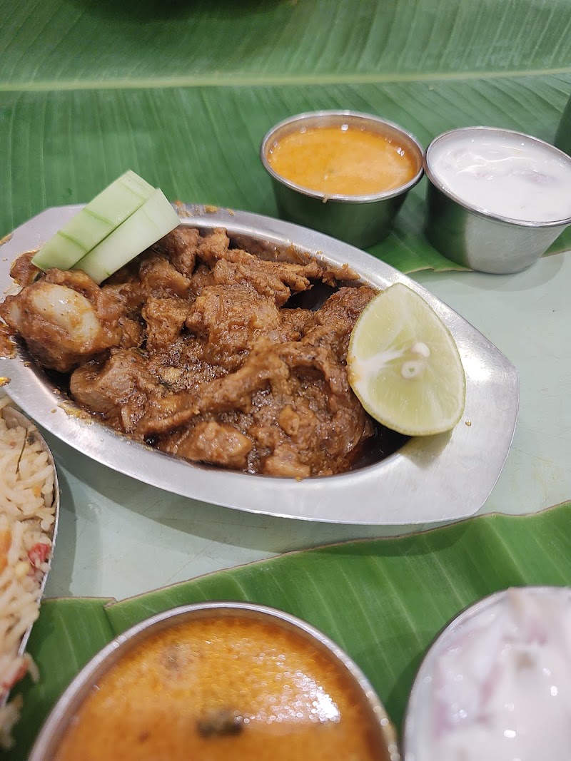 Hotel RRR MYSORE - Hotel RRR MYSORE 2716, Sri Harsha Rd, Lashkar Mohalla, Mandi Mohalla, Mysuru, Karnataka 570001, India