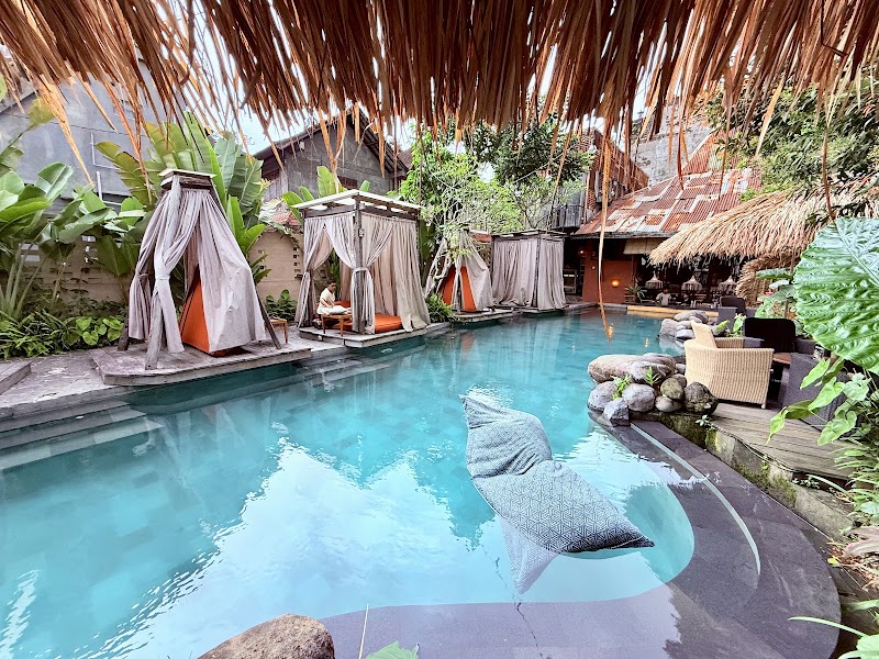 Folk Pool & Gardens - Folk Pool & Gardens, Jl. Monkey Forest, Ubud, Kecamatan Ubud, Kabupaten Gianyar, Bali 80571, Indonesia