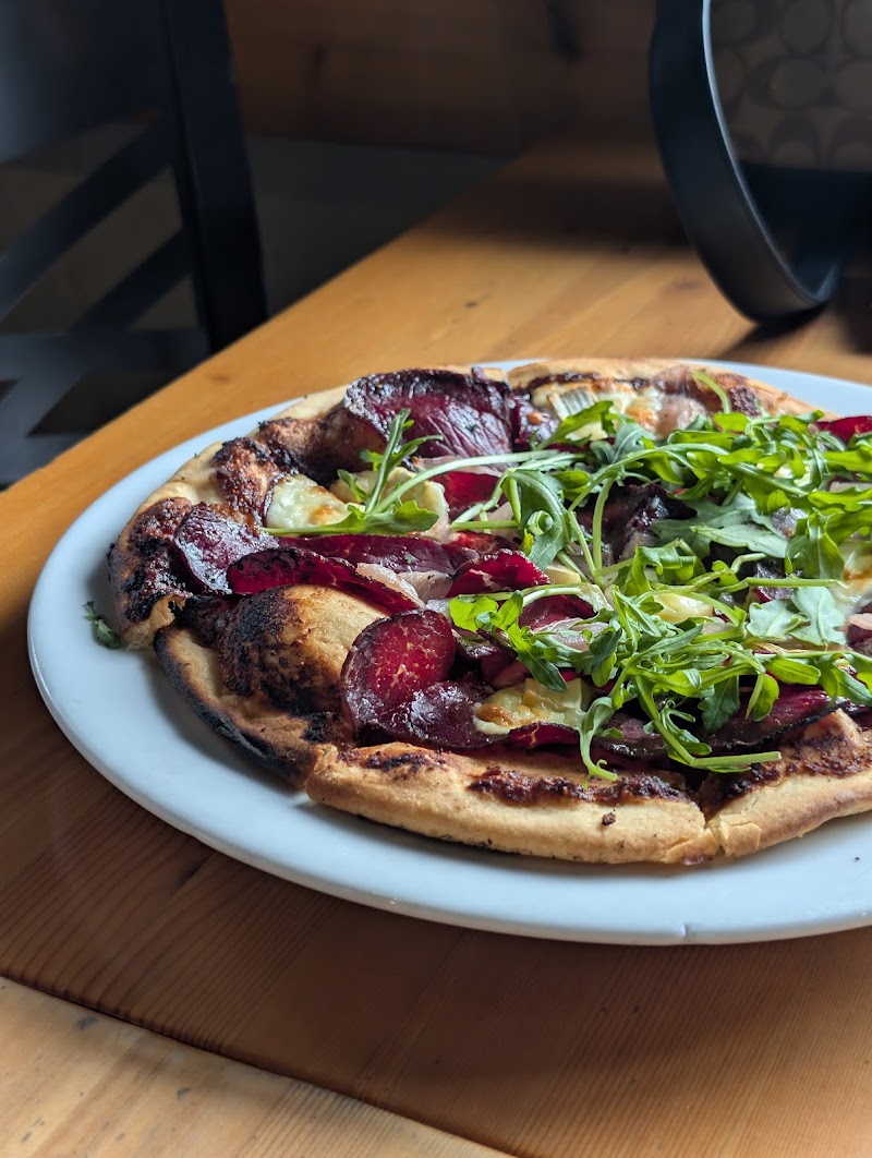Rocky Mountain Flatbread Co. - Rocky Mountain Flatbread Co. 838 10 St, Canmore, AB T1W 2A7, Canada
