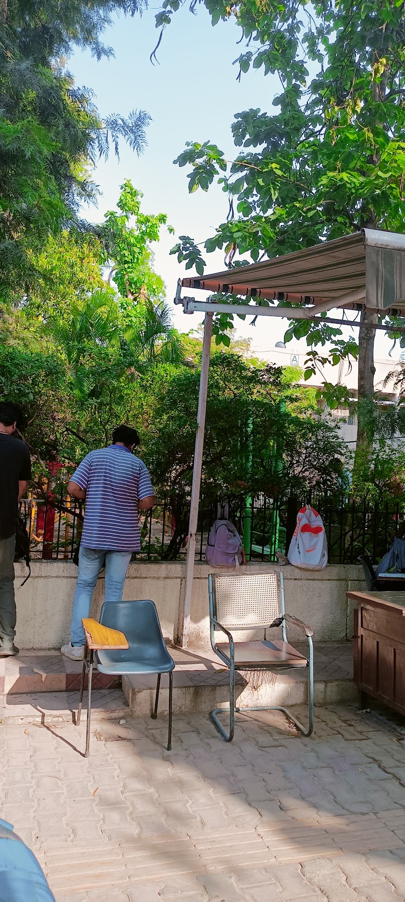 Atal adarsh Vidyalaya - Atal adarsh Vidyalaya, 64/1A, Kali Bari Ln, behind Ram Manohar Lohia Hospital, Kali Bari Lane, Type III, President's Estate, New Delhi, Delhi 110001, India