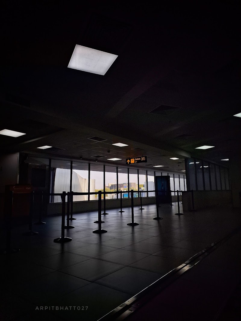 Aurelia - Terminal 2 (Departure) - Aurelia - Terminal 2 (Departure) RU05, Domestic Departure, SHA, Terminal 2, Indira Gandhi International Airport, New Delhi, Delhi, 110037, India